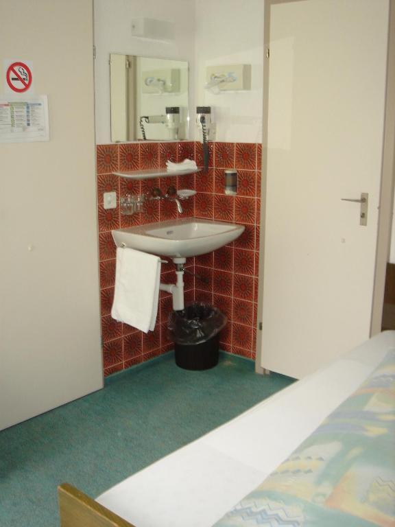 Hotel Eden Sisikon Zimmer foto