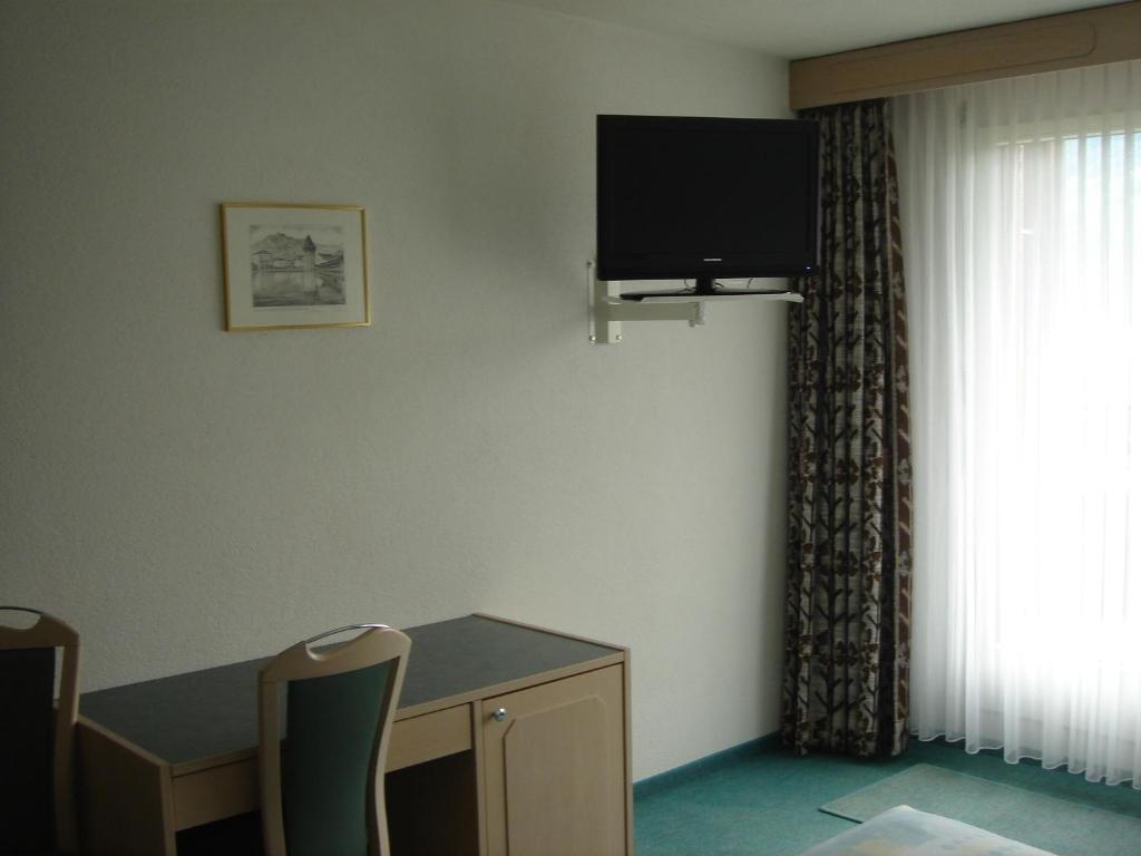 Hotel Eden Sisikon Zimmer foto